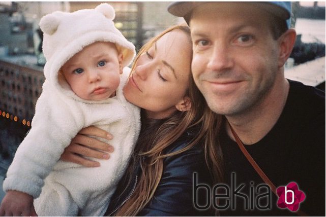 Olivia Wilde, su marido Jason Sudeikis y su hijo Otis