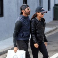 Eva Longoria y su novio José Antonio Baston de compras por Sidney