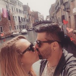 Yoli y Jonathan de 'GH 15' se besan en los canales de Venecia