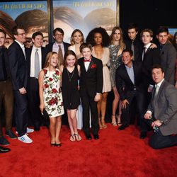 El elenco de 'Ciudades de Papel' en el estreno de la película de Nueva York