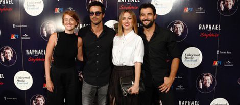 Ana Polvorosa, Hugo Silva, Blanca Suárez y Antonio Velázquez en el concierto de Raphael en Madrid