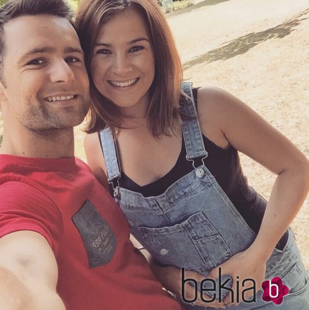 Izzy y Harry Judd anuncian que están esperando su primer hijo