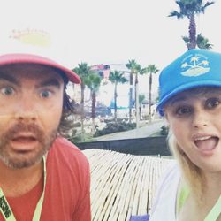 Rebel Wilson y Mickey gooch disfrutan de Barcelona