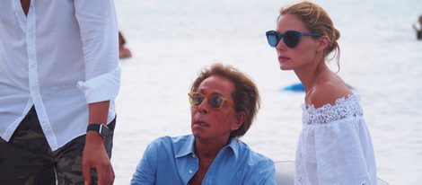 Olivia Palermo junto a Valentino en las playas de Formentera