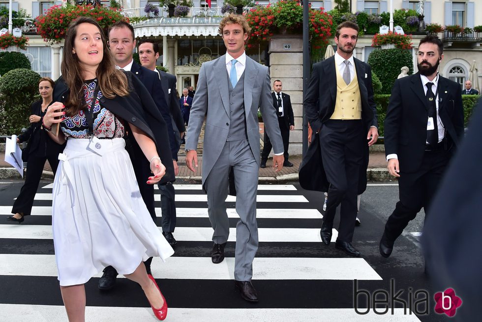 Pierre Casiraghi saliendo del hotel para ir a su ceremonia religiosa con Beatrice Borromeo