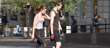 Nicolás Coronado con su novia en Madrid