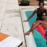 Ana Boyer y Fernando Verdasco en su piscina