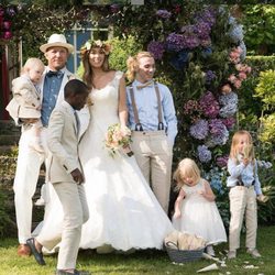 Jacqui y Guy Ritchie en su boda junto a sus cinco hijos