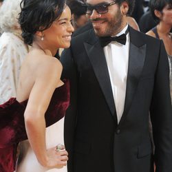 Zoë Kravitz con su padre Lenny Kravitz en una alfombra roja