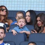 Martín Casillas llora junto a Sara Carbonero en el partido Porto-Napolés