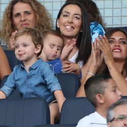 Martín Casillas, muy pillo junto a Sara Carbonero en el partido Porto-Napolés