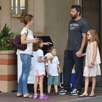 Ben Affleck y Jennifer Garner, felices junto a sus hijos en Atlanta