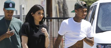 Kylie Jenner y Tyga a la salida de un hospital en Los Ángeles