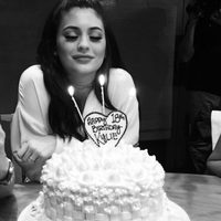 Kylie Jenner sopla las velas de su 18º cumpleaños por adelantado