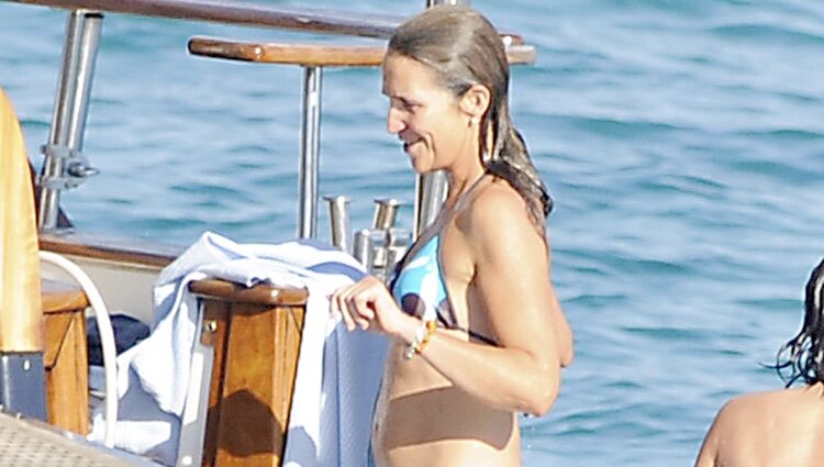 La Infanta Elena en bikini