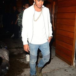 Lewis Hamilton saliendo de un pub de Nueva York tras pasar la noche con Rihanna