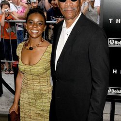 Morgan Freeman junto a su nieta E' Dena Hines 