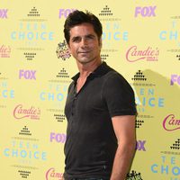 John Stamos en los Teen Choice Awards 2015