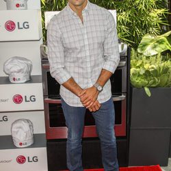 Jesse Metcalfe fue uno de los invitados al evento culinario de Eva Longoria