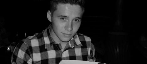 Brooklyn Beckham celebrando su aprobado en Educación Secundaria