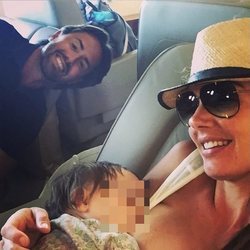 Tamara Ecclestone amamantando a su hija Sophia