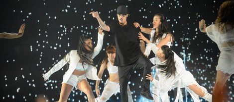 Justin Bieber actuando en los Video Music Awards 2015