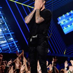 Justin Bieber rompe a llorar tras su actuación en los Video Music Awards 2015