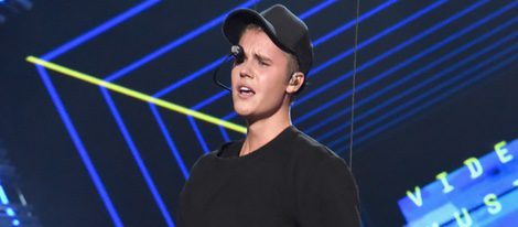 Justin Bieber lleno de lágrimas después de cantar en los Video Music Awards 2015