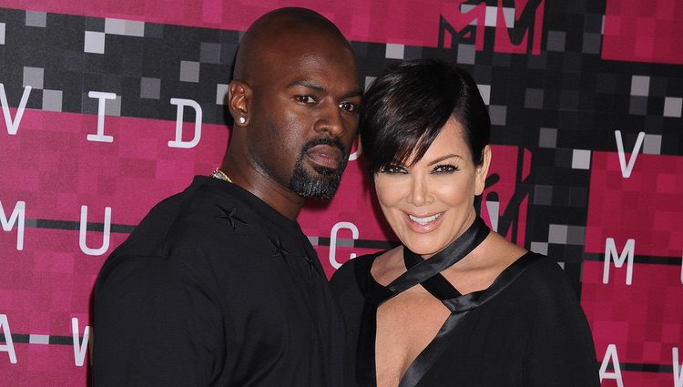 Kris Jenner y Corey Gamble en los Video Music Awards 2015