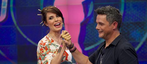 Pilar Rubio con Alejandro Sanz en 'El hormiguero'