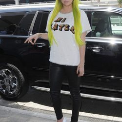 Kesha en el aeropuerto de Los Angeles