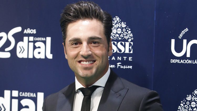 David Bustamante en el concierto 25 aniversario de Cadena Dial