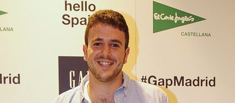 Álex Lequio en la inauguración de un espacio de la firma GAP