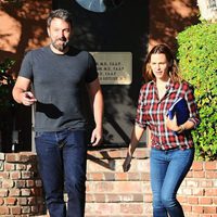 Ben Affleck y Jennifer Garner pasean juntos por Los Angeles