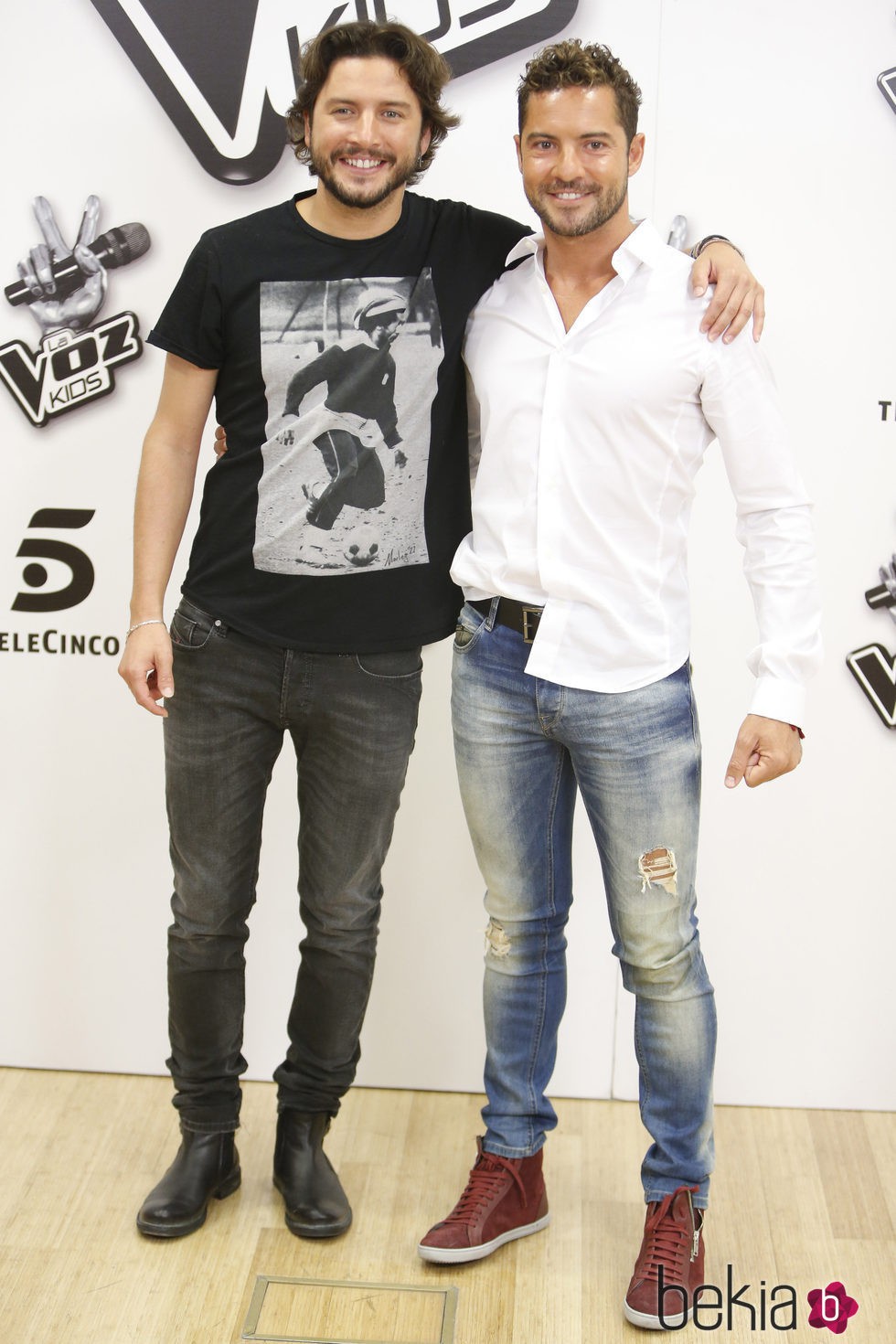 Manuel Carrasco y David Bisbal en la presentación de la 'La Voz Kids 2'