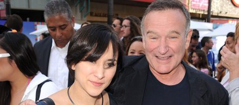 Robin Williams con su hija Zelda Williams en un estreno