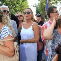 Rosa Benito descalza en la procesión de la Virgen de Regla 2015