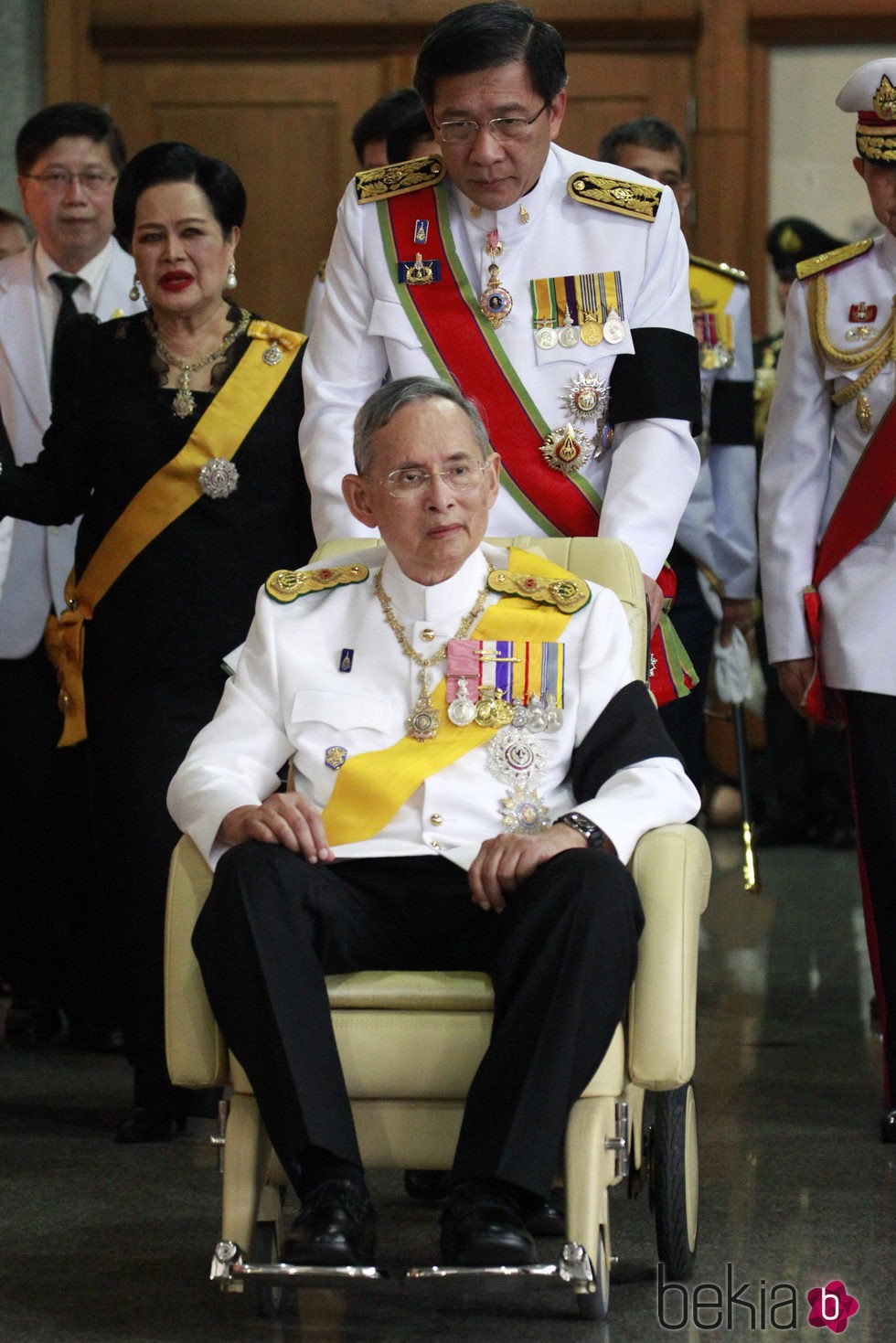 El Rey Bhumibol Adulyadej de Tailandia