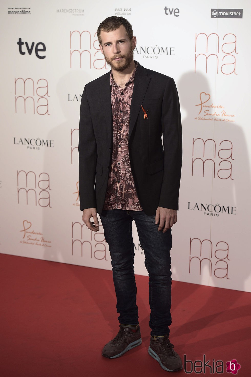 Álvaro Cervantes en el estreno de 'Ma ma'