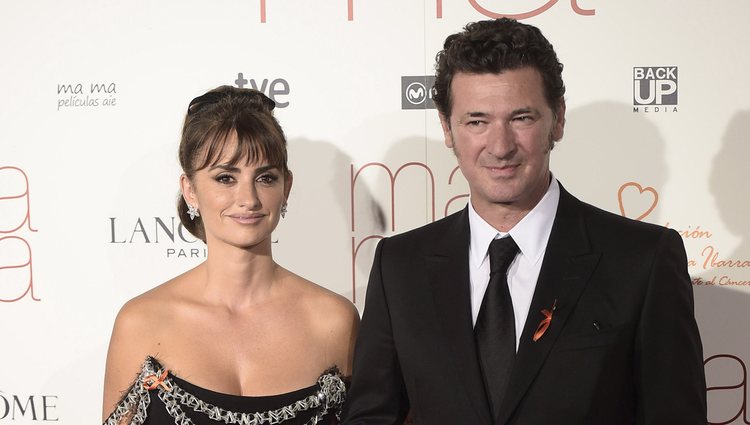 Penélope Cruz y Julio Medem en el estreno de 'Ma ma'