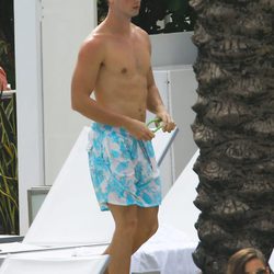 Patrick Schwarzenegger en bañador durante unas vacaciones en Miami