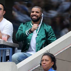 El rapero Drake celebrando un punto de Serena Williams