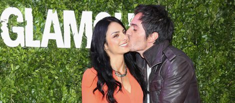 Mauricio Ochmann besa a Aislinn Derbez