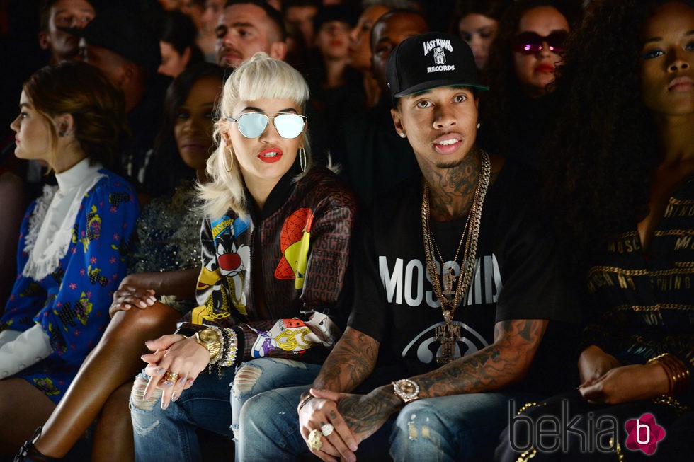 Rita Ora y Tyga en el desfile de Jeremy Scott en la Nueva York Fashion Week primavera/verano 2016