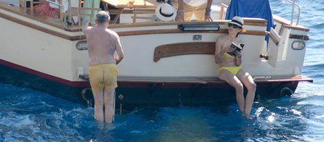 Rodrigo Rato con un bañador transparente en Mallorca