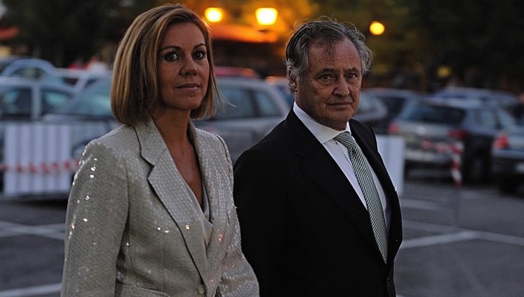 María Dolores de Cospedal e Ignacio López del Hierro en la boda de Javier Maroto y Josema Rodríguez