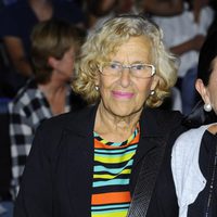 Manuela Carmena en el front row de Duyos durante la Madrid Fashion Week 2015