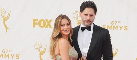 Sofía Vergara y Joe Manganiello en la alfombra roja de los premios Emmy 2015