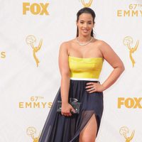 Dascha Polanco en la alfombra roja de los premios Emmy 2015