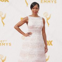 Regina King en la alfombra roja de los Emmy 2015